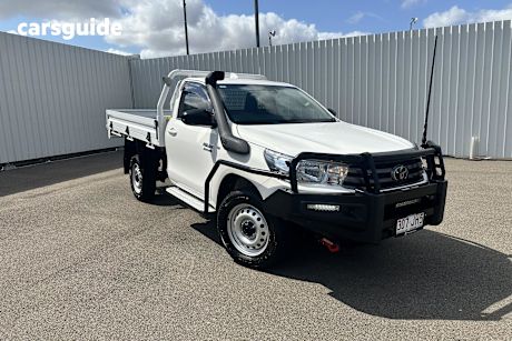 White 2023 Toyota Hilux Cab Chassis Sr (4X4)