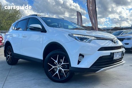 White 2015 Toyota RAV4 SUV GXL 4X4
