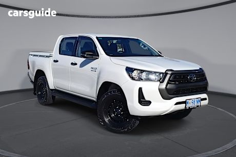 White 2022 Toyota Hilux Ute Tray SR 4X4