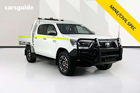 White 2021 Toyota Hilux Double Cab Chassis Sr5 (4X4)