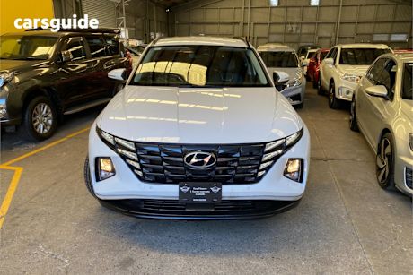 White 2022 Hyundai Tucson Wagon Elite (Awd)