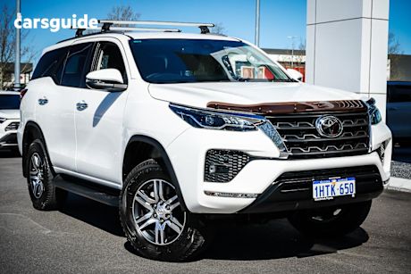White 2022 Toyota Fortuner Wagon Gxl Premium Interior