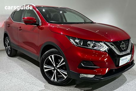 Red 2019 Nissan Qashqai SUV ST-L F