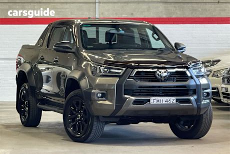 Bronze 2023 Toyota Hilux Ute Tray ROGUE 4X4