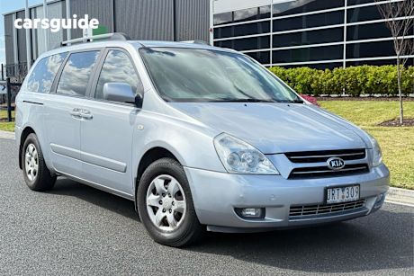 Silver 2007 Kia Grand Carnival SUV EX F