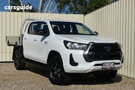 White 2022 Toyota Hilux Ute Tray SR 4X4