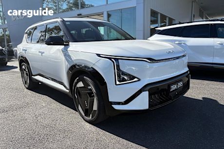 White 2024 Kia EV5 Wagon Earth Awd Lr Black