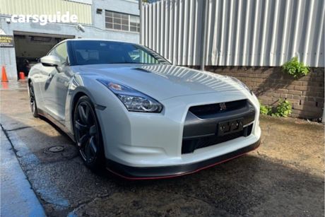 White 2008 Nissan Skyline Coupe GTR BLACK EDITION