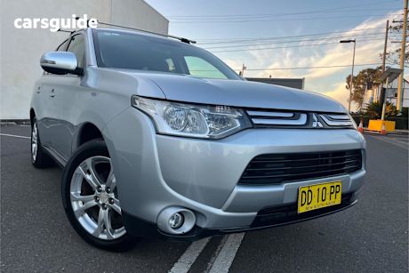 Silver 2013 Mitsubishi Outlander Wagon Aspire (4X4)