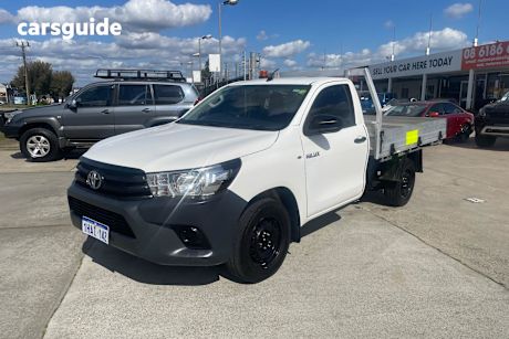 White 2018 Toyota Hilux Ute Tray WORKMATE R