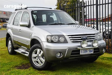 Silver 2007 Ford Escape SUV XLT 4X4