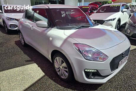 White 2019 Suzuki Swift Hatchback Gl Navigator