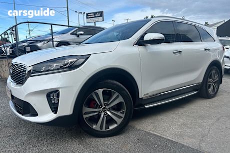 White 2018 Kia Sorento SUV GT-LINE 4X4