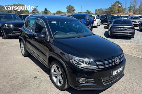 Black 2015 Volkswagen Tiguan SUV 155TSI R-LINE 4WD
