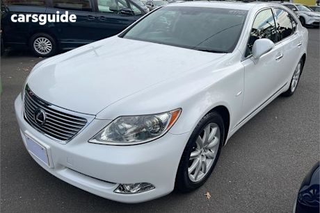 White 2007 Lexus LS Sedan VERSION U I PACKAGE