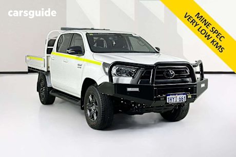 White 2023 Toyota Hilux Double Cab Chassis Sr (4X4)