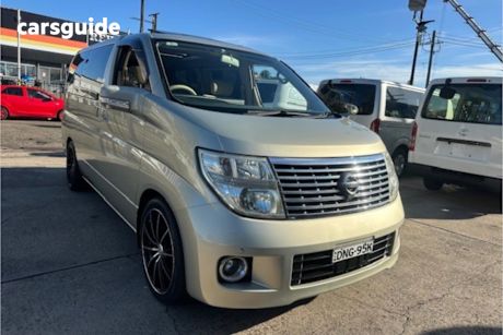 Grey 2008 Nissan Elgrand Wagon