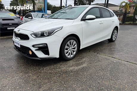 White 2019 Kia Cerato Hatch S F