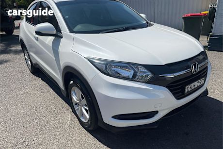 White 2016 Honda HR-V SUV VTI F