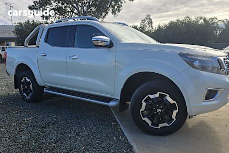 White 2019 Nissan Navara Ute Tray ST-X 4X4