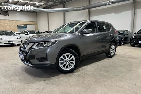 Grey 2018 Nissan X-Trail SUV ST