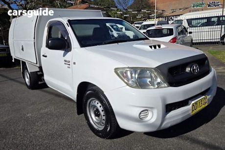 White 2008 Toyota Hilux Cab Chassis Sr