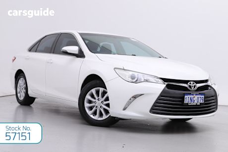 White 2016 Toyota Camry Sedan Altise