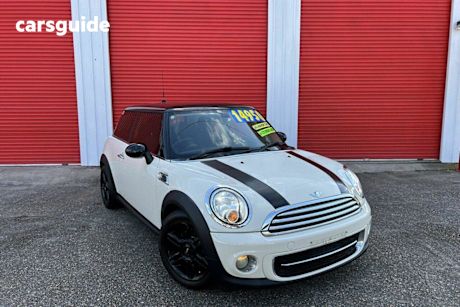 White 2013 Mini Cooper Hatchback D Baker Street
