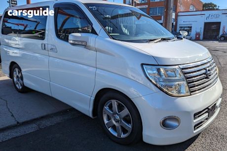 White 2007 Nissan Elgrand Wagon