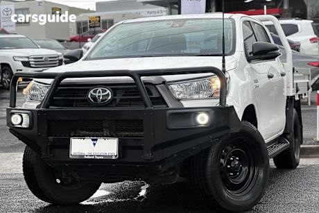 White 2022 Toyota Hilux Ute Tray SR 4X4