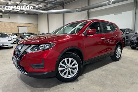 Red 2018 Nissan X-Trail SUV ST