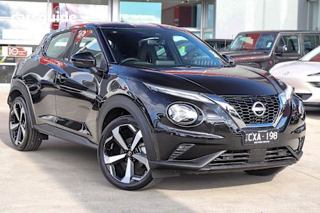 Black 2023 Nissan Juke Hatchback St-L
