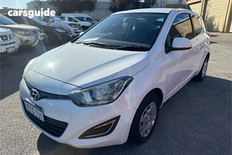 White 2013 Hyundai I20 Hatchback Active