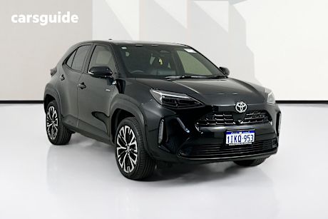 Black 2024 Toyota Yaris Cross Wagon Urban Hybrid (Awd)