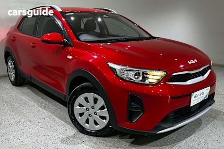 Red 2021 Kia Stonic SUV S F