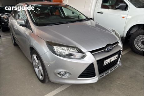 Silver 2014 Ford Focus Hatchback Titanium