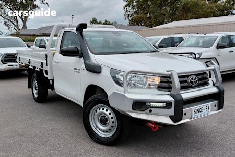 White 2022 Toyota Hilux Ute Tray SR 4X4