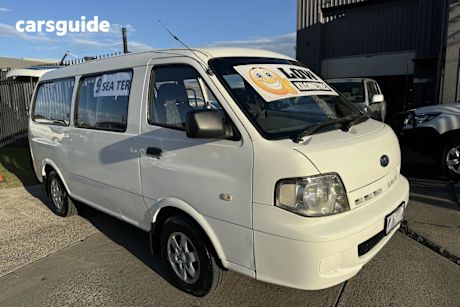White 2005 Kia Pregio Van