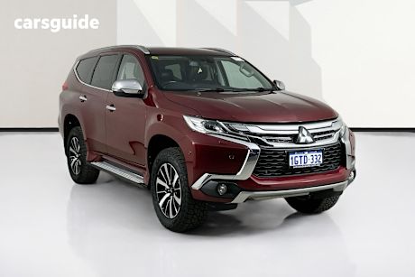 Red 2017 Mitsubishi Pajero Sport Wagon Exceed (4X4) 7 Seat
