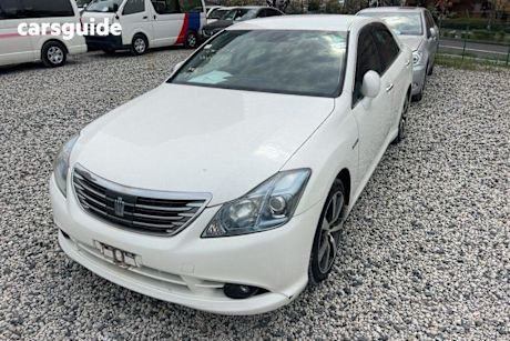 White 2009 Toyota Crown Sedan HYBRID (BASE GRADE) 4DR SEDAN CVT 1SP 3.5I