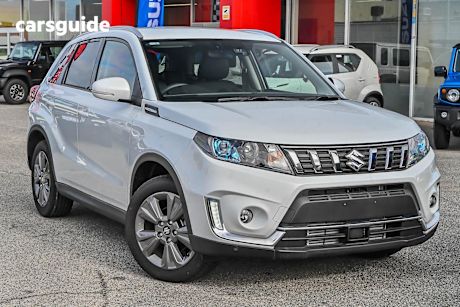 White 2024 Suzuki Vitara SUV TURBO F