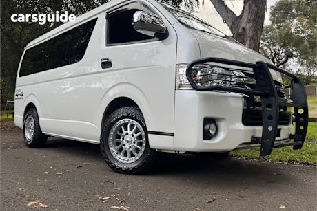 White 2016 Toyota HiAce SUV GL 10 SEATER 4WD