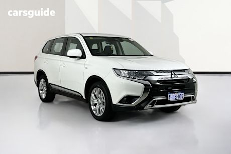 White 2021 Mitsubishi Outlander Wagon Es 7 Seat (Awd)