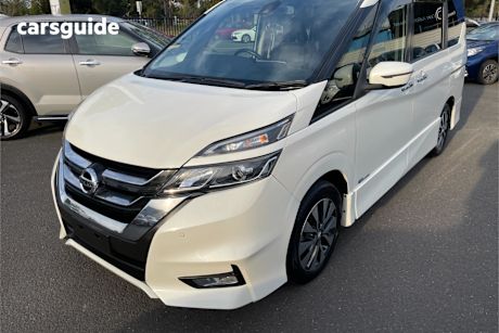 White 2016 Nissan Serena SUV HYBRID