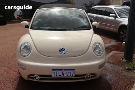 Beige 2004 Volkswagen Beetle Cabriolet Cabriolet