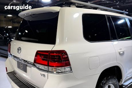 White 2016 Toyota Landcruiser SUV GXL (4X4) VDJ200R MY16