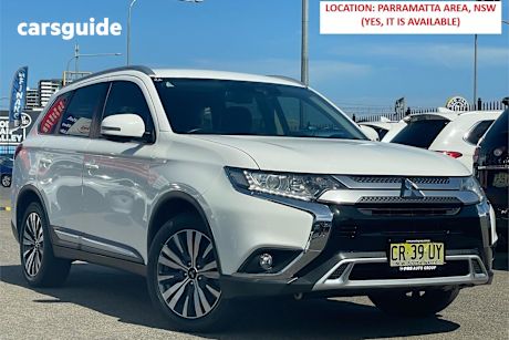 White 2018 Mitsubishi Outlander SUV LS F
