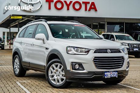 White 2017 Holden Captiva Wagon Active 7 Seater