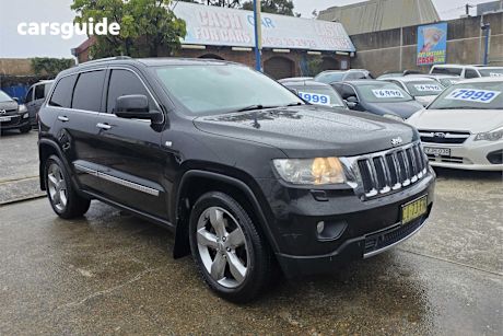 Black 2013 Jeep Grand Cherokee SUV LIMITED