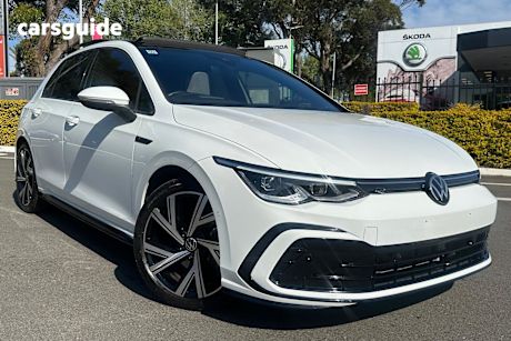 White 2023 Volkswagen Golf Hatch 110TSI R-LINE F